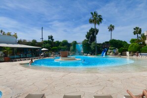 Outdoor pool - Beautiful 2-room apartment with splendid sea view (Cannes)