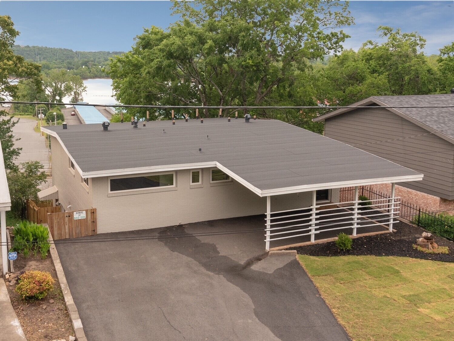 Downtown River House!