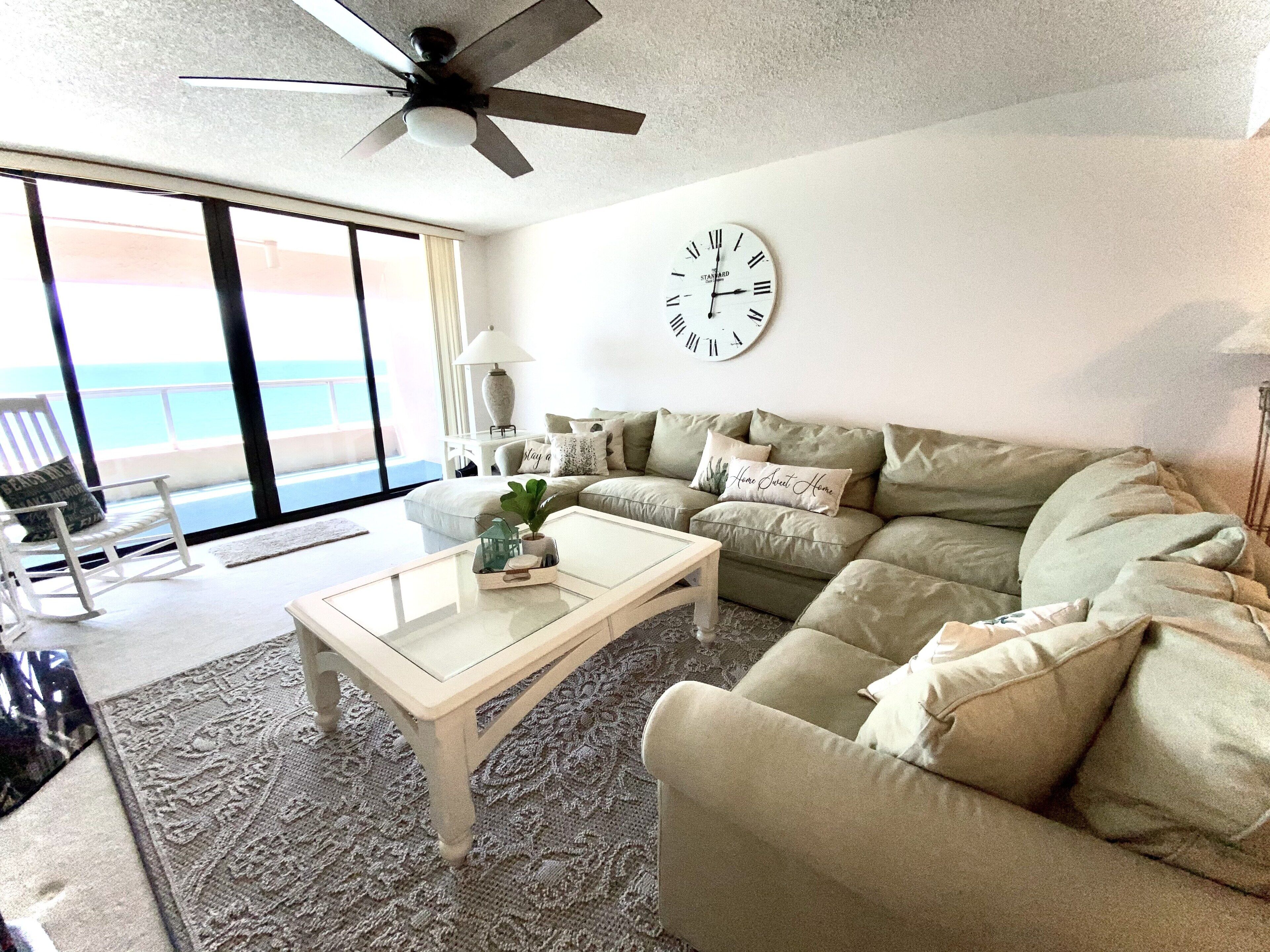 Beautiful Oceanfront Penthouse 