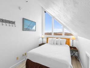 3 Schlafzimmer, Schreibtisch, Bügeleisen/Bügelbrett, kostenloses WLAN