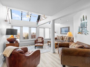 Smart-TV, peis og DVD-spiller