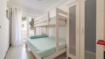 2 Schlafzimmer, Bügeleisen/Bügelbrett, kostenloses WLAN, Bettwäsche