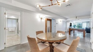 Dining - Newly Renovated, Modern home with pool, cathedral ceilings, open-floor... (Southampton)