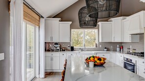 Microwave, oven, stovetop, coffee/tea maker