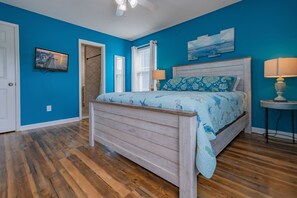 4 bedrooms, iron/ironing board, travel cot, free WiFi