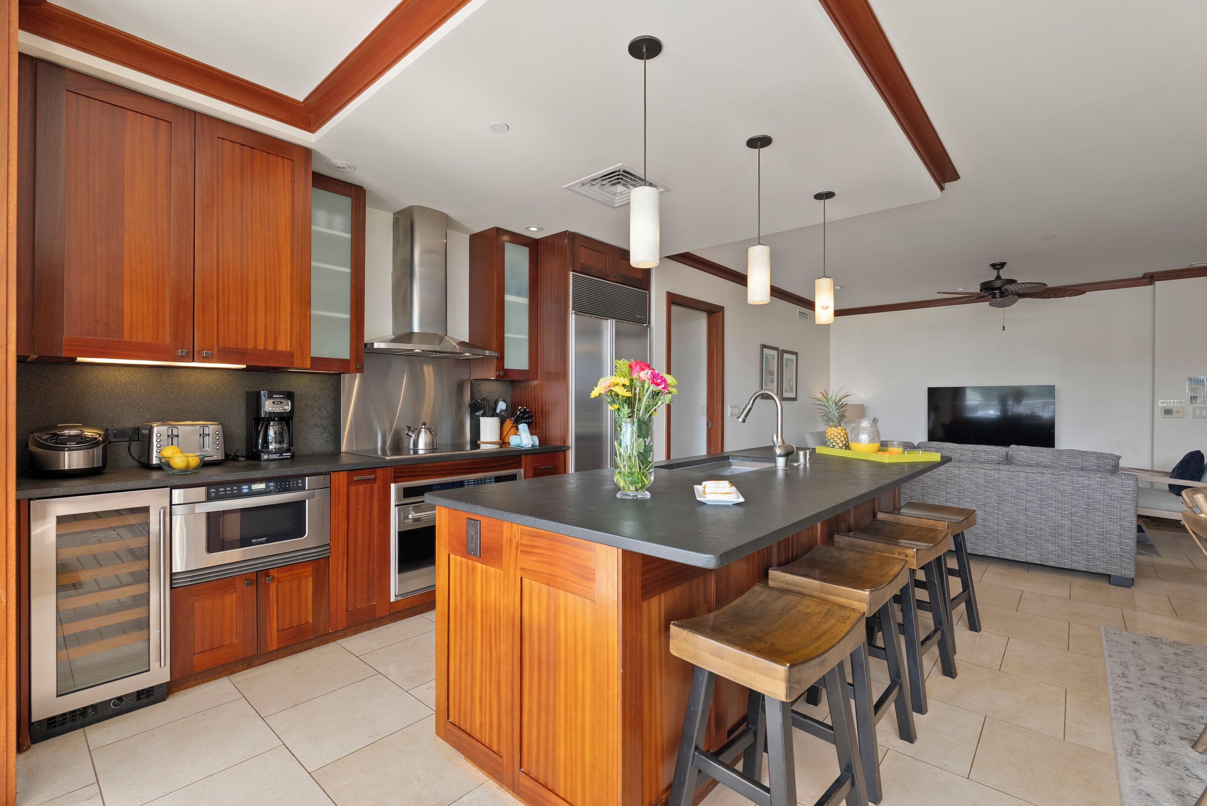 冰箱、微波炉、烤箱、炉灶