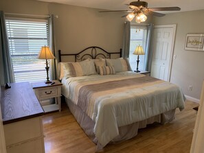 3 chambres, fer et planche à repasser, lit parapluie, Wi-Fi gratuit