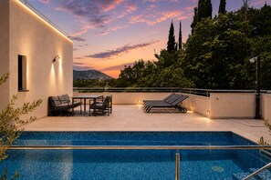 Outdoor pool, a heated pool