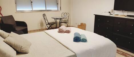 1 bedroom, iron/ironing board, free WiFi, bed sheets