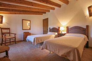 3 camere, ferro/asse da stiro, Wi-Fi gratuito, lenzuola