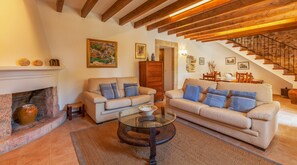 Smart-TV, Kamin, DVD-Player