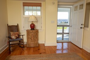 Interior - North Cottage at Hobbit Hollow Farm (Skaneateles)