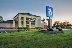 Exterior - Studio 6 Georgetown, KY – Lexington North (Georgetown)