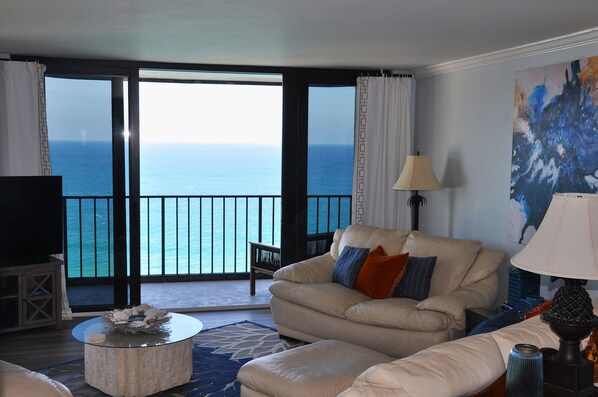 TV - Corner Unit 19th floor Panoramic Ocean to Indian River (Jensen Beach)