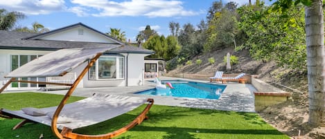 Piscina externa, piscina aquecida