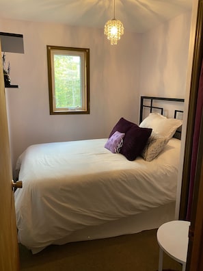 5 habitaciones, escritorio, tabla de planchar con plancha y wifi gratis