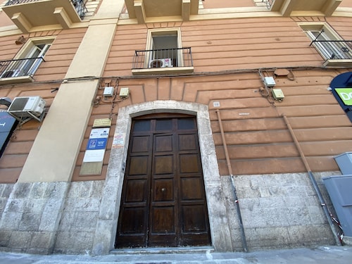 Central Rooms