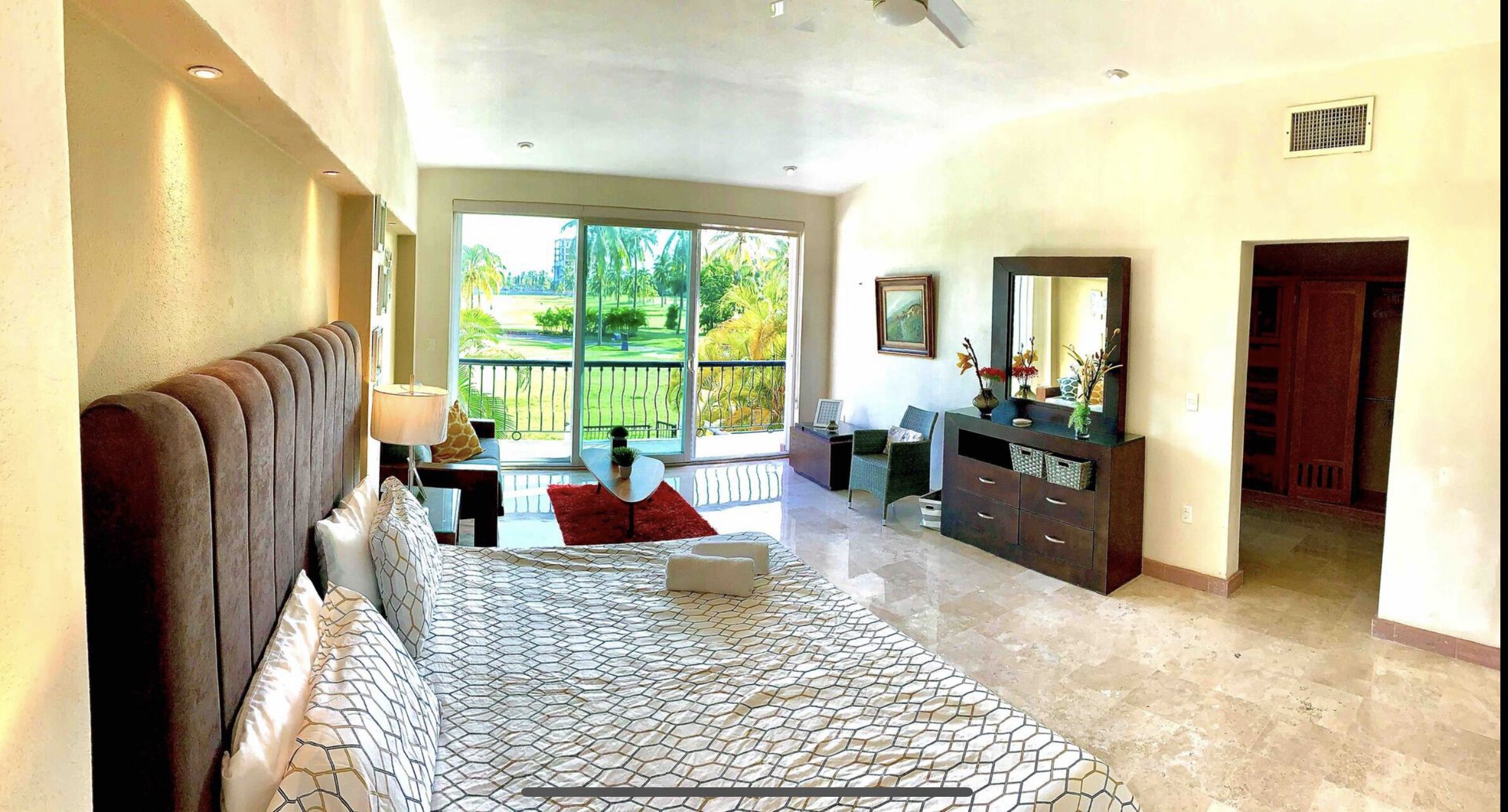 Charming  7 brm villa  in Marina Vallarta ,   steps from  beach+marina+golf !!! 