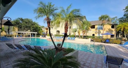 An oasis of serenity: secluded 1BR w/ King Bed, Free parking, Free Gym, Pool