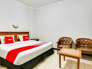 Room - OYO 3793 Cihampelas Hotel 2 (Bandung)