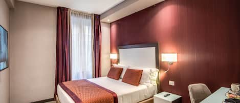 Superior-Zimmer | Minibar, Zimmersafe, Schreibtisch, laptopgeeigneter Arbeitsplatz