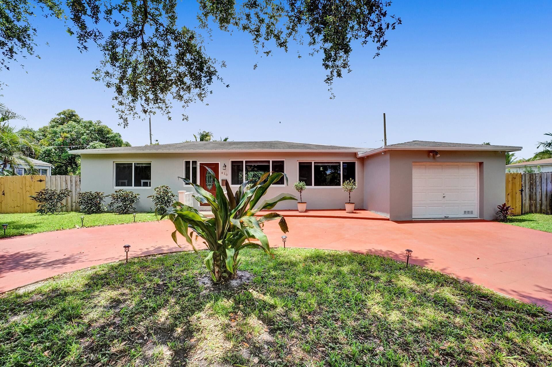Beautiful Renovated Home in Hollywood