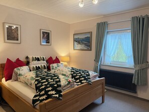 3 dormitorios, tabla de planchar con plancha, wifi gratis y ropa de cama