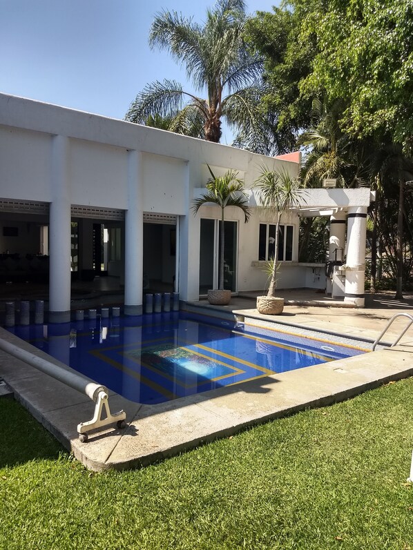 Pool - Hermosa Casa Vacacional en un destino rodeado de hermosos jardines (Atlatlahucan Morelos)