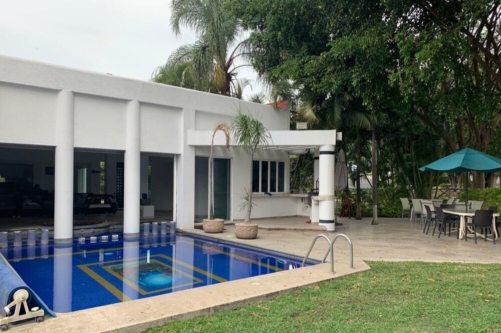 Hermosa Casa Vacacional en un destino rodeado de hermosos jardines
