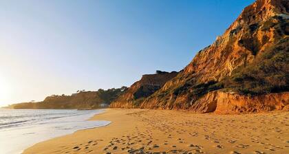 Familienapartment T2 in bester Lage 150 Mtr vom Meer entfernt by Urban Hypotenus