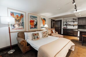 1 bedroom, in-room safe, desk, iron/ironing board