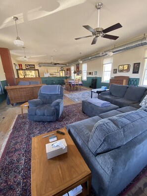 تلفزيون ذكي، كُتُب