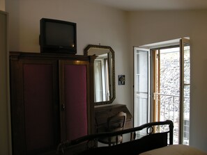 2 bedrooms, iron/ironing board