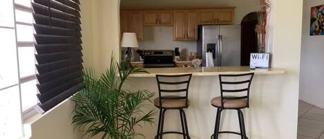 Cookware/dishes/utensils