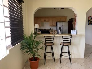 مستلزمات طهي/أطباق/أوعية