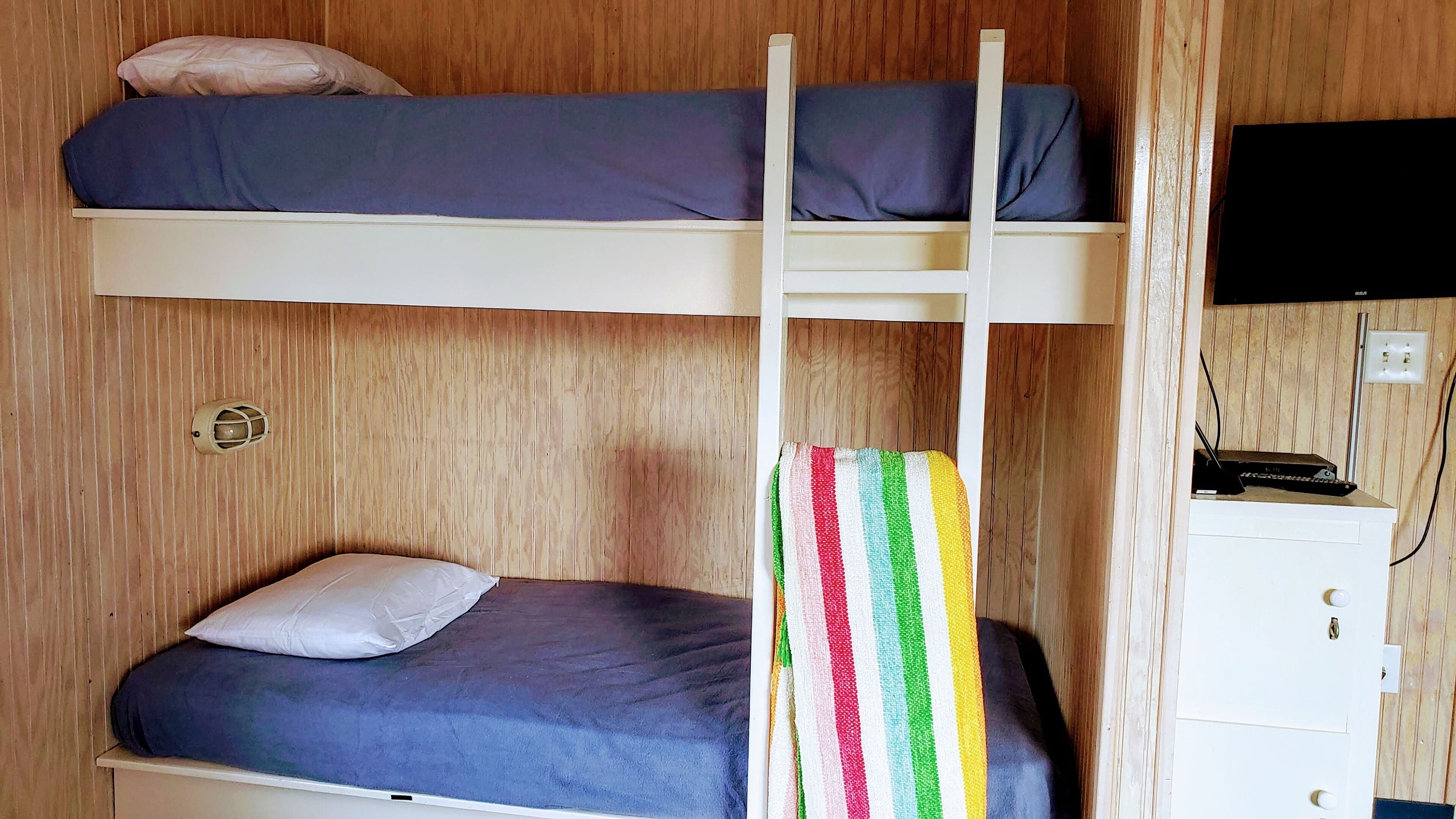 Heart of Ocean Drive- 1/2 block to the beach, two blocks to Main Street