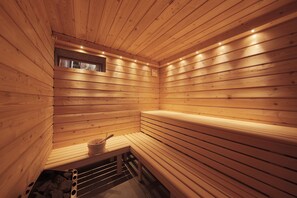 Sauna, steam room