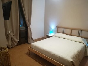 1 Schlafzimmer, Reisekinderbett, WLAN, Bettwäsche