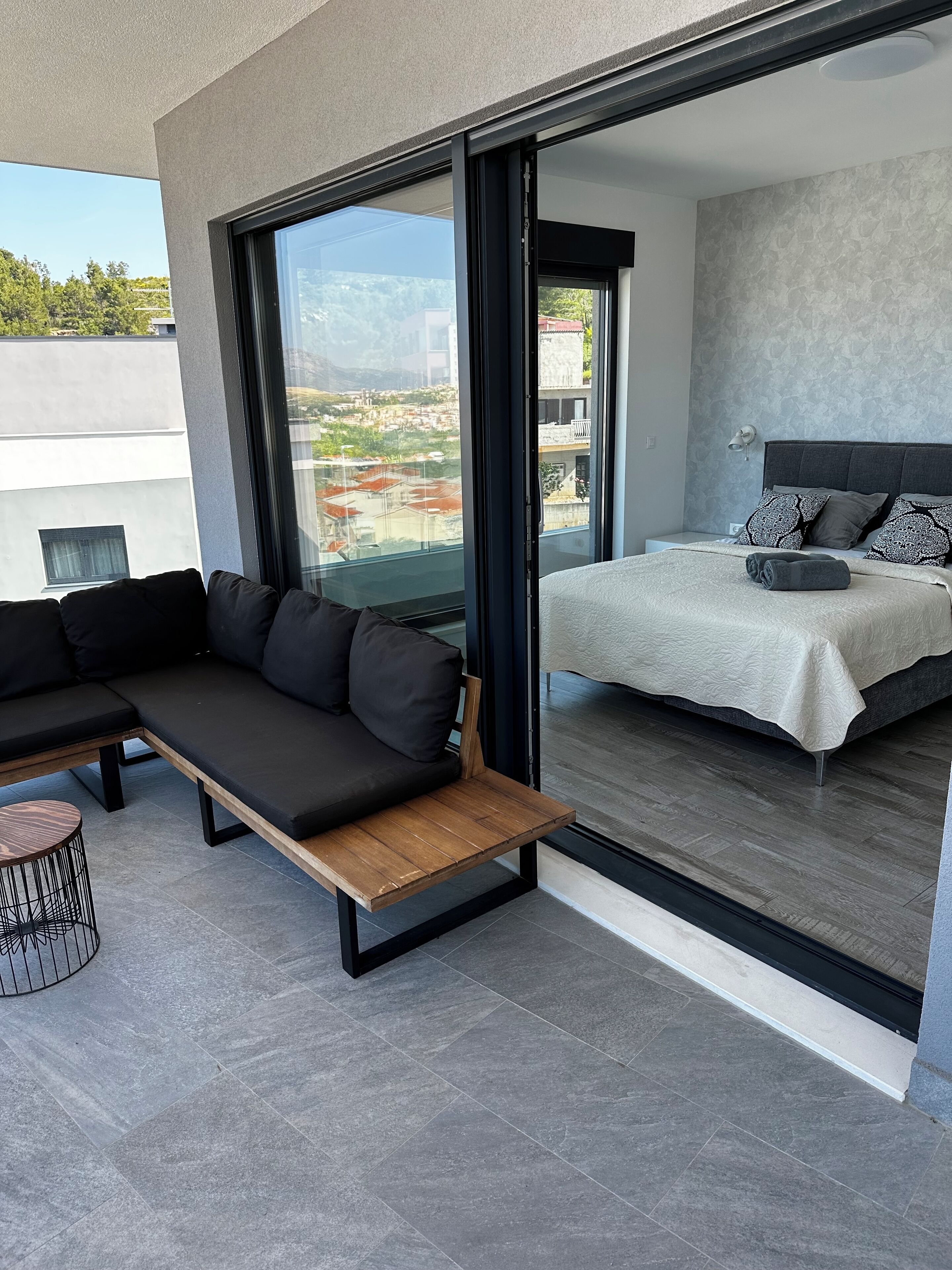 5 makuuhuonetta, silitysrauta/-lauta, Wi-Fi