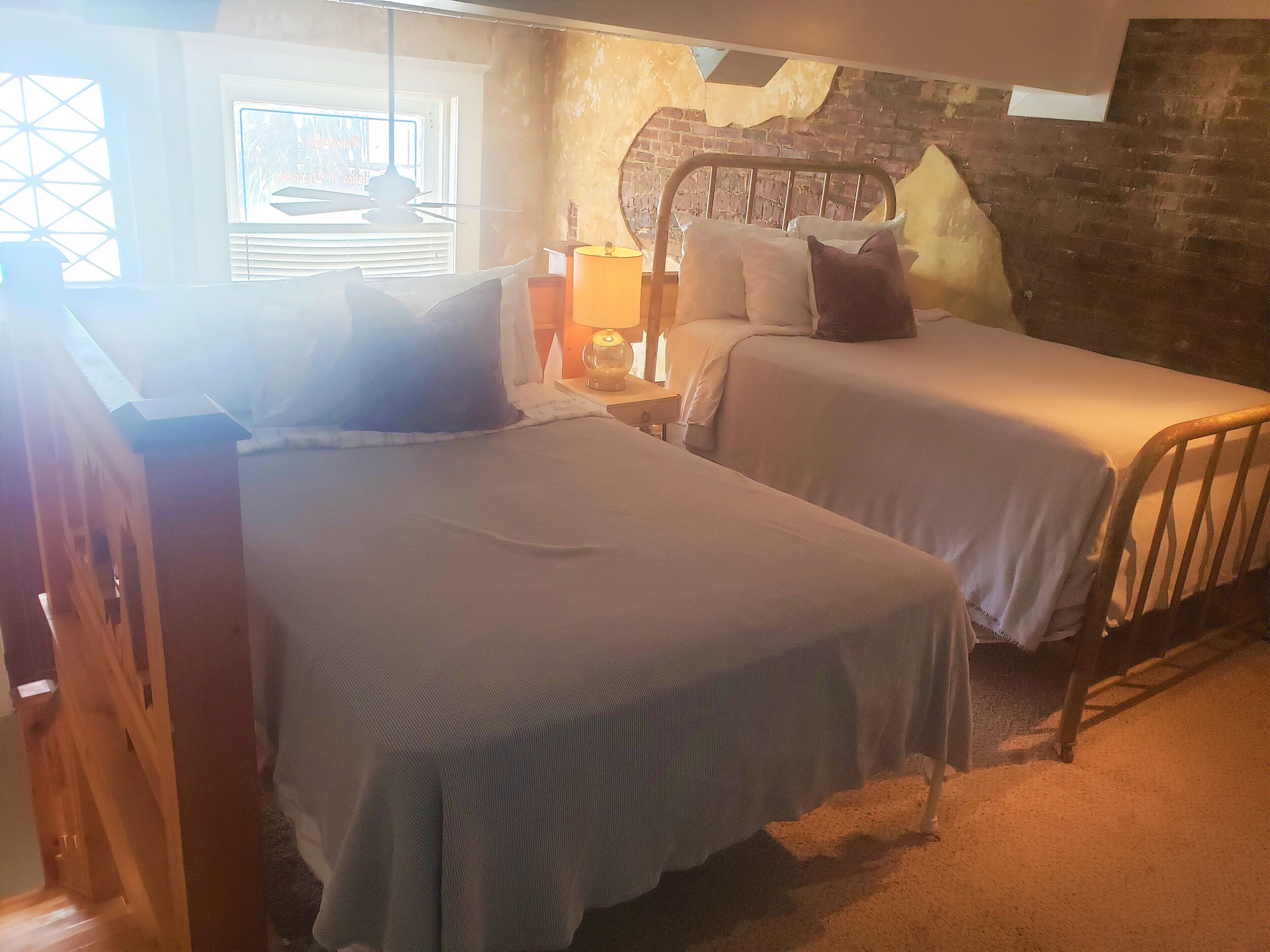 Cozy Loft by the Sea