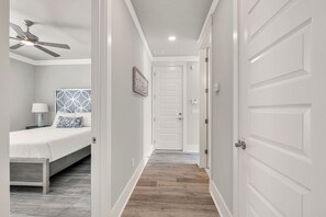 5 chambres, fer et planche à repasser, Wi-Fi, draps fournis