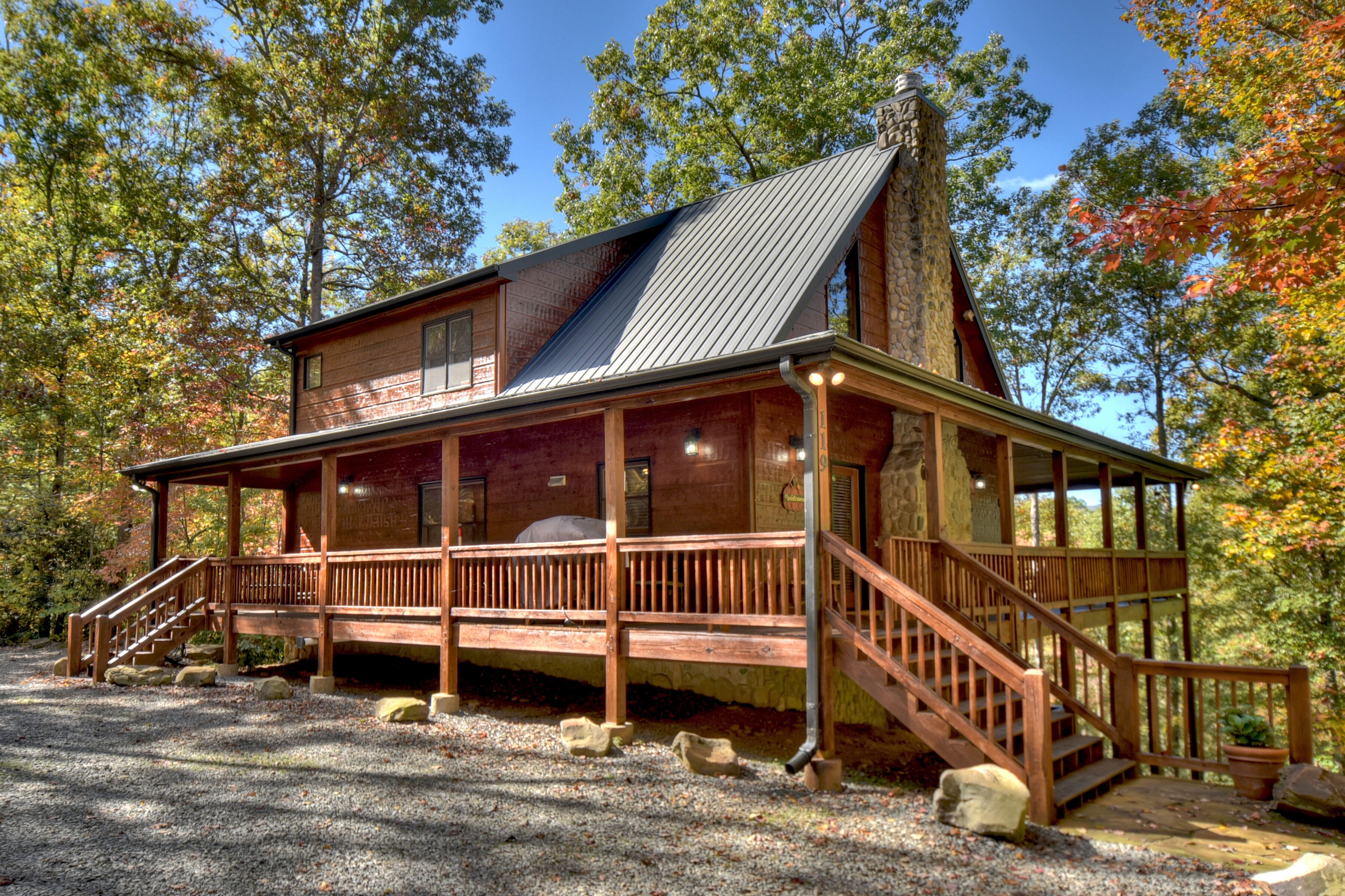 Enjoy the relaxing sunshine from hot tub near Ocoee River!