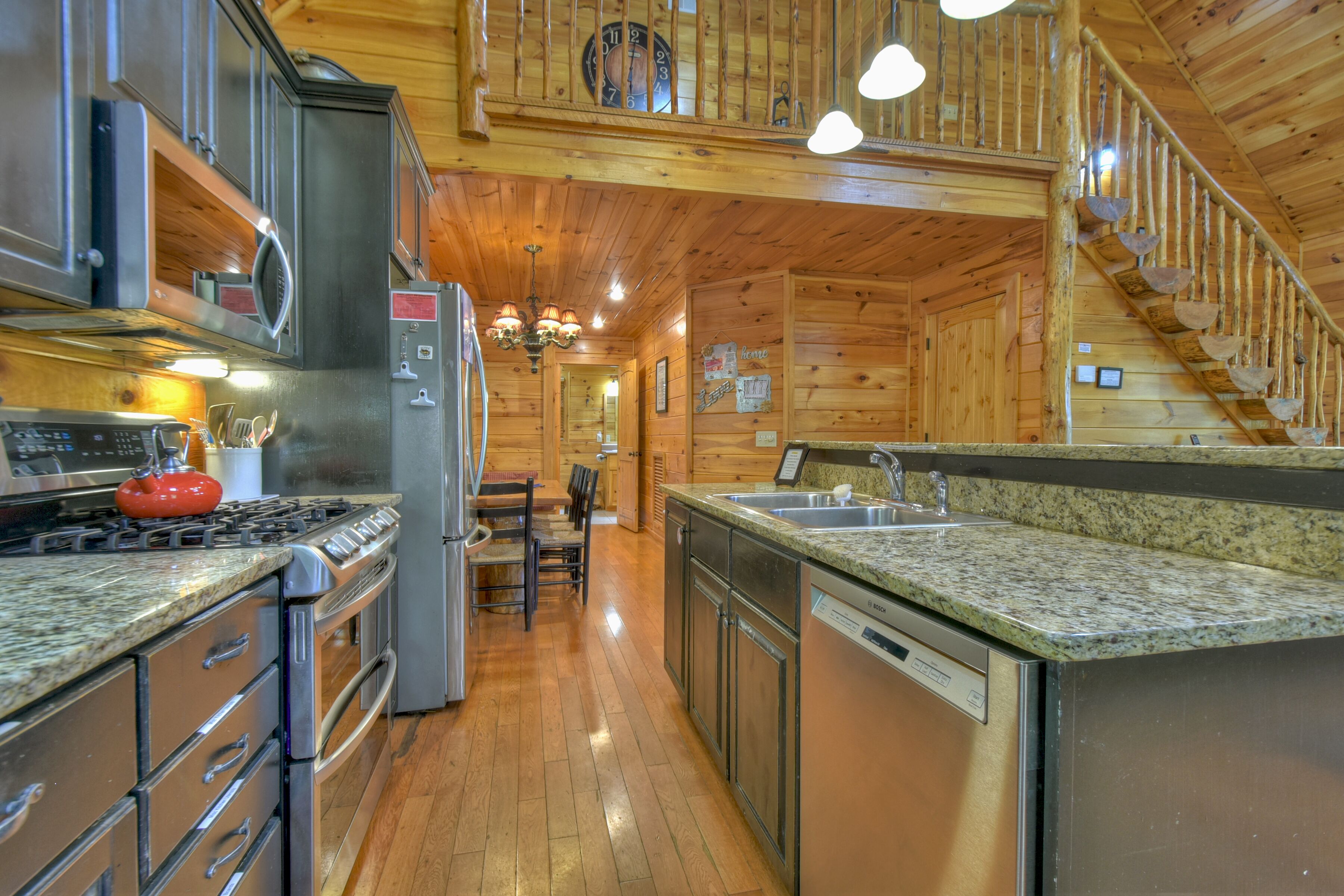 Enjoy the relaxing sunshine from hot tub near Ocoee River!