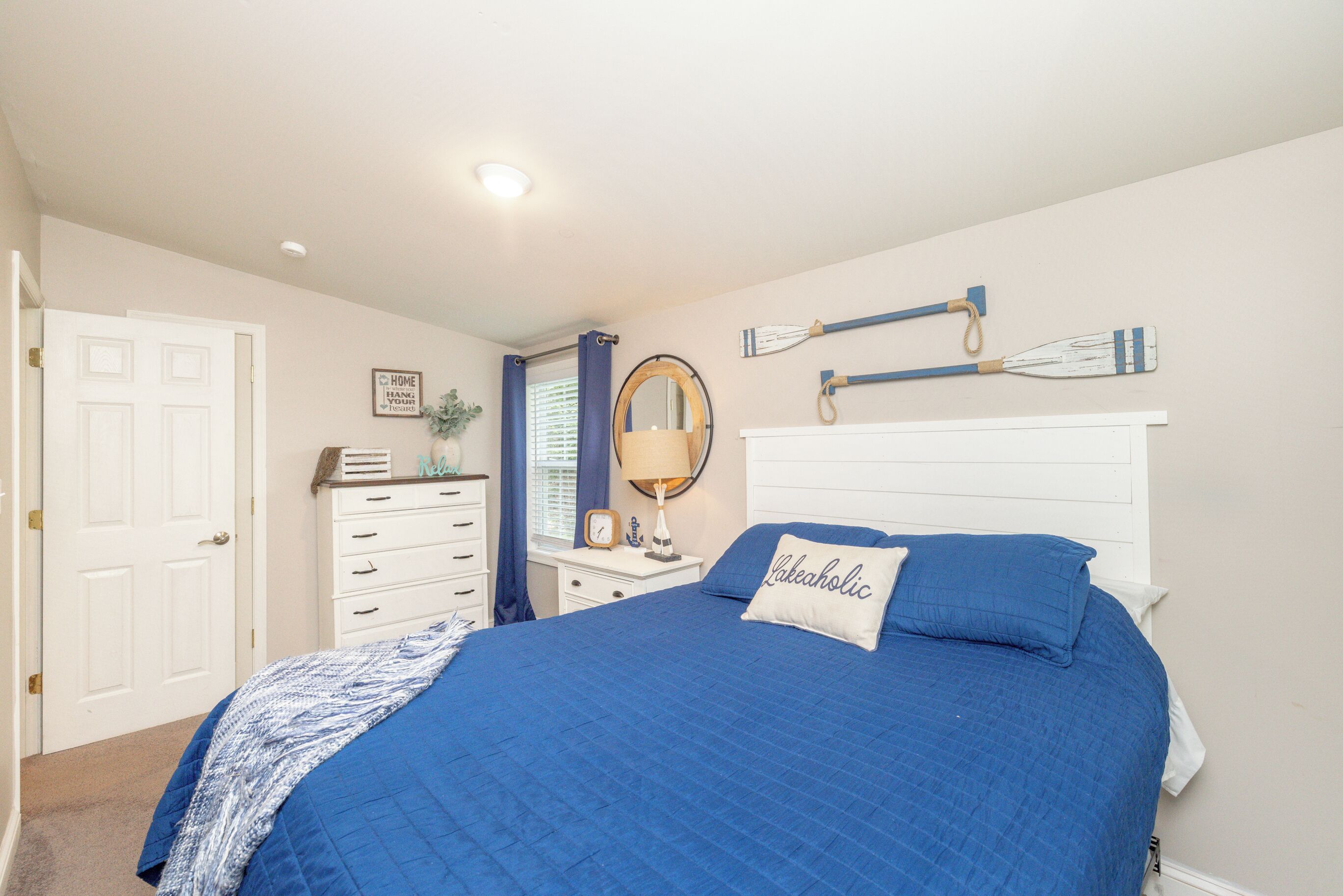 2 habitaciones, tabla de planchar con plancha y wifi gratis 