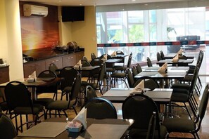 Dining - San Diego Suítes Taubaté (Taubate)