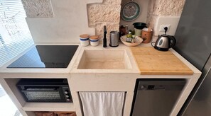 Refrigerador, horno, parrilla de estufa y lavavajillas 