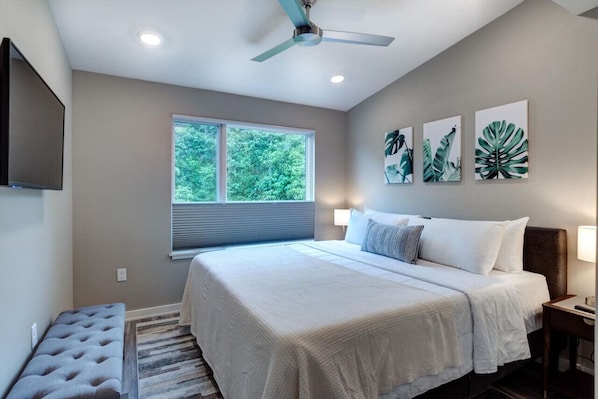 3 bedrooms, iron/ironing board, WiFi, bed sheets