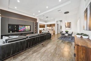 TV - Modern Villa with Games Room at Reunion (Kissimmee)