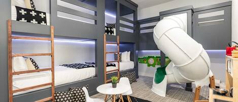 7 soveværelser, strygejern/strygebræt, Wi-Fi, sengetøj