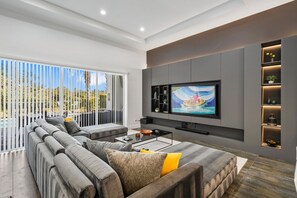 TV - Modern Villa with Games Room at Reunion (Kissimmee)